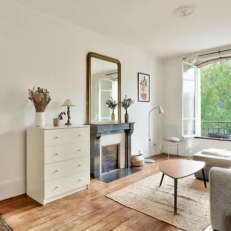 Nice For 4 People - Pere Lachaise 아파트